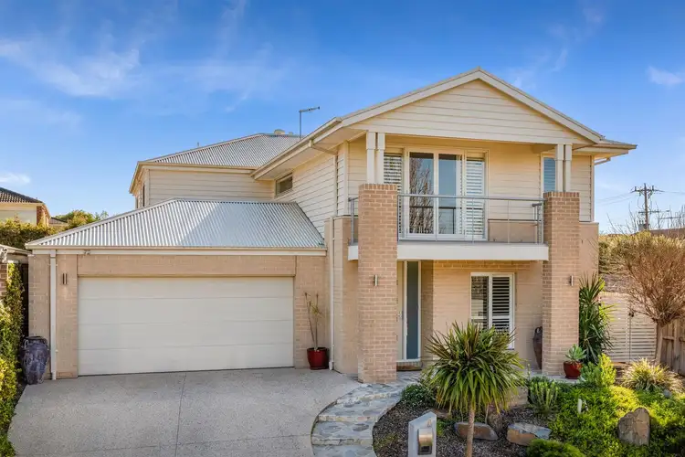 Second view of Homely house listing, 8 Glenview Place, Hamlyn Heights VIC 3215