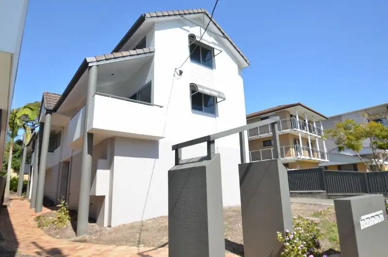 Main view of Homely unit listing, 3/14 Lawson, Southport QLD 4215