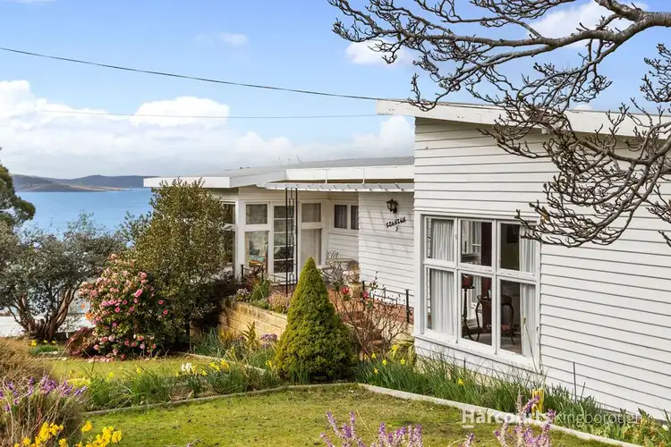 2 Stewart Crescent, Taroona TAS 7053