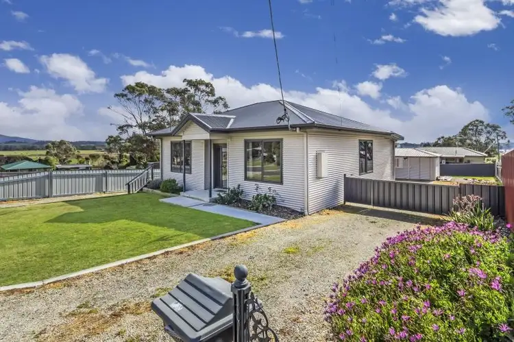 42 Ross Street, Beauty Point TAS 7270