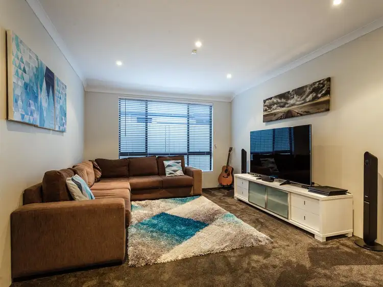 Sixth view of Homely house listing, 35 Barcoo Bend, Hammond Park WA 6164