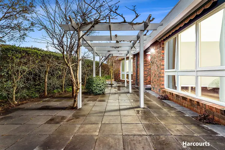 15 Koonalda Avenue, Glen Waverley VIC 3150