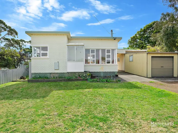 9 Third Avenue, Dodges Ferry TAS 7173