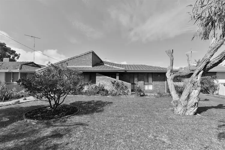 9 Loaring Street, Mandurah WA 6210