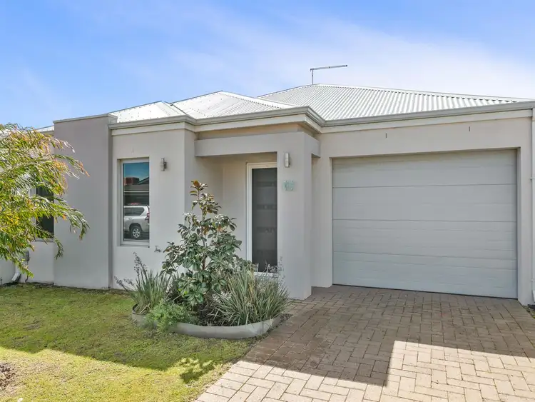 17/1 Lomax Court, Beeliar WA 6164