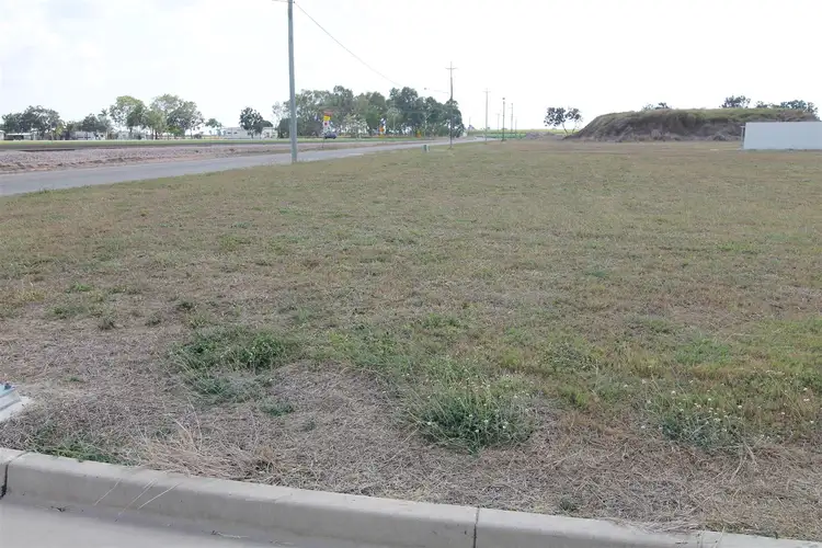 60 Young Street, Ayr QLD 4807