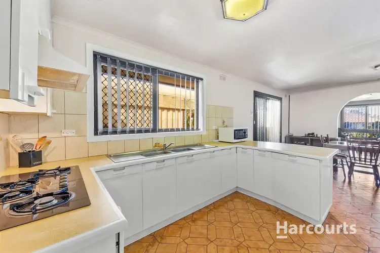 Fifth view of Homely house listing, 7 Craigavon Court, Deer Park VIC 3023
