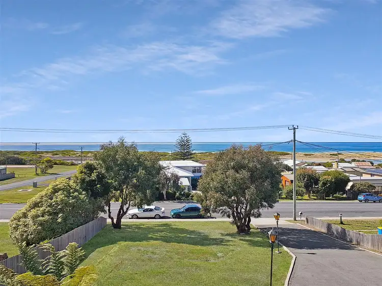 134 Scamander Avenue, Scamander TAS 7215