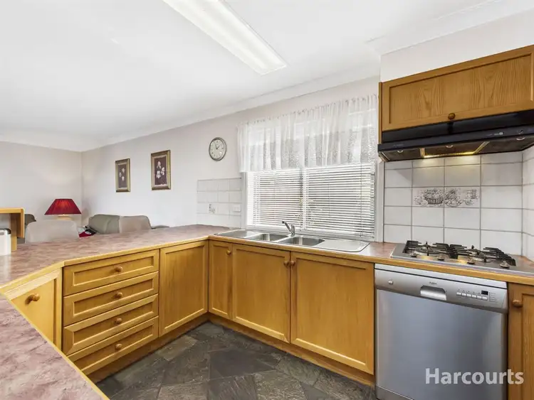 Fifth view of Homely house listing, 1 Ainsleigh Court, Narre Warren VIC 3805