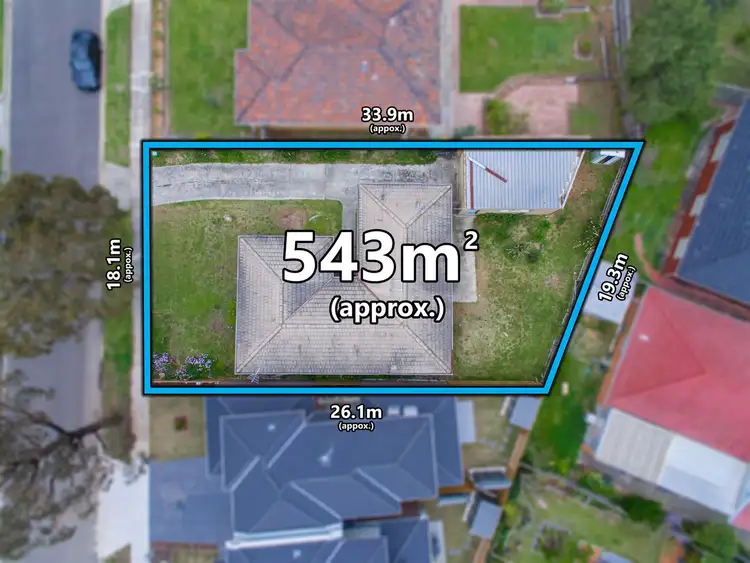 23 Woorigoleen Drive, Keilor East VIC 3033