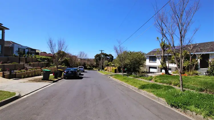 Second view of Homely house listing, 3 Conifer Pl, Templestowe Lower VIC 3107