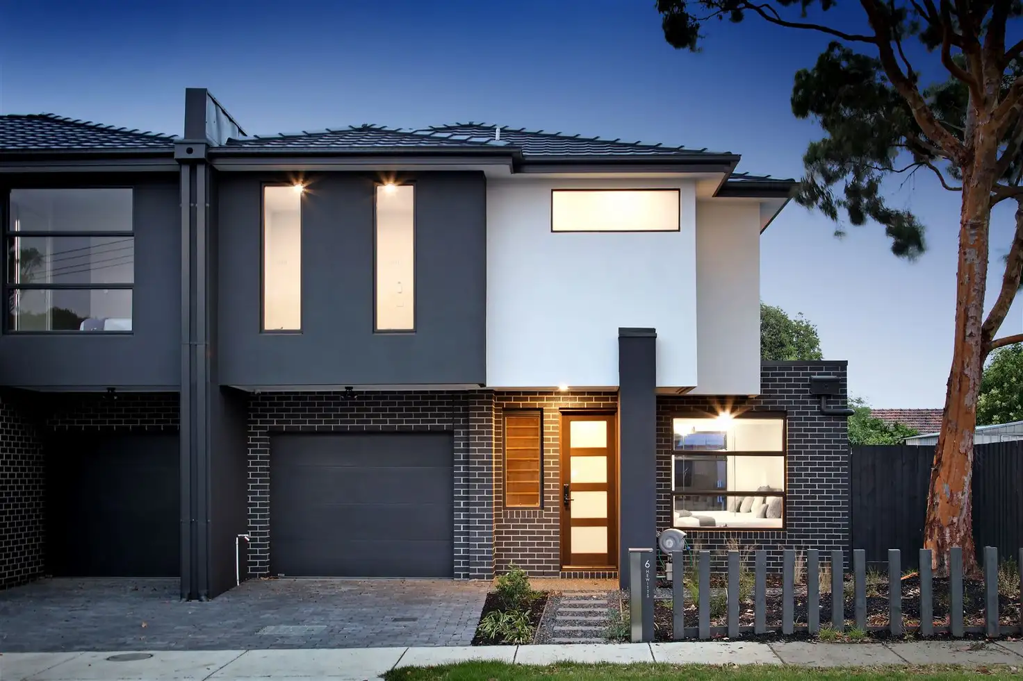 Main view of Homely townhouse listing, 2/1 Hewitts Road, Carnegie VIC 3163