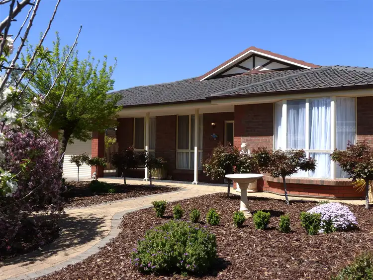 10 Rocky Glen Court, Clare SA 5453