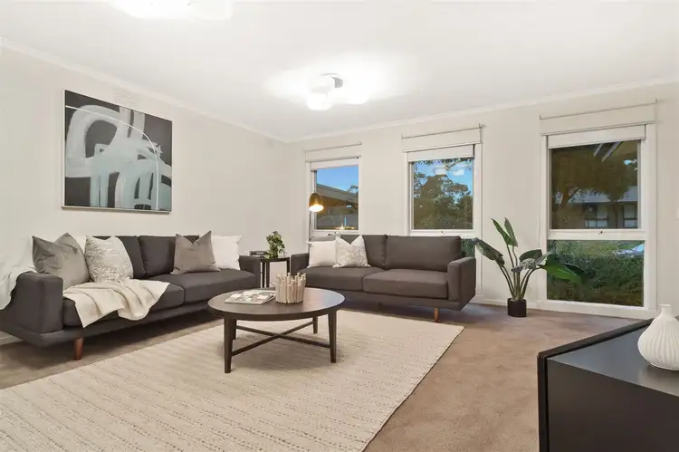 Second view of Homely house listing, 10 Chamouni Court, Frankston VIC 3199