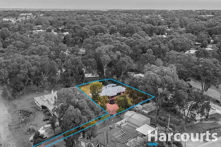 2 Lyndhurst Place, Greenfields WA 6210