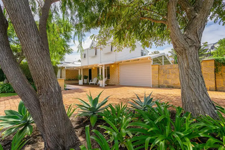 14 Coverley Street, Alfred Cove WA 6154