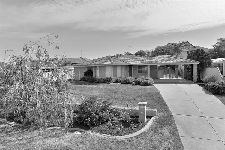 63 Casuarina Drive, Halls Head WA 6210