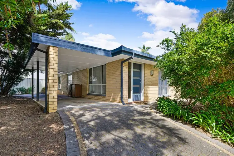 16 Maluka Drive, Happy Valley SA 5159