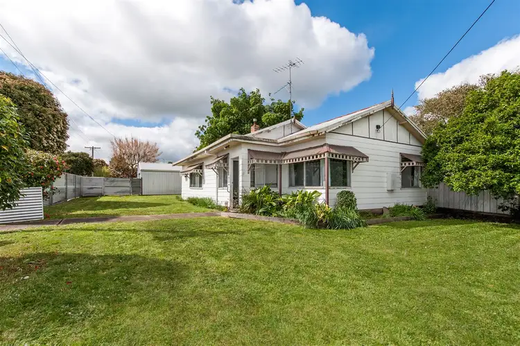 100 Kenny Street, Hamilton VIC 3300