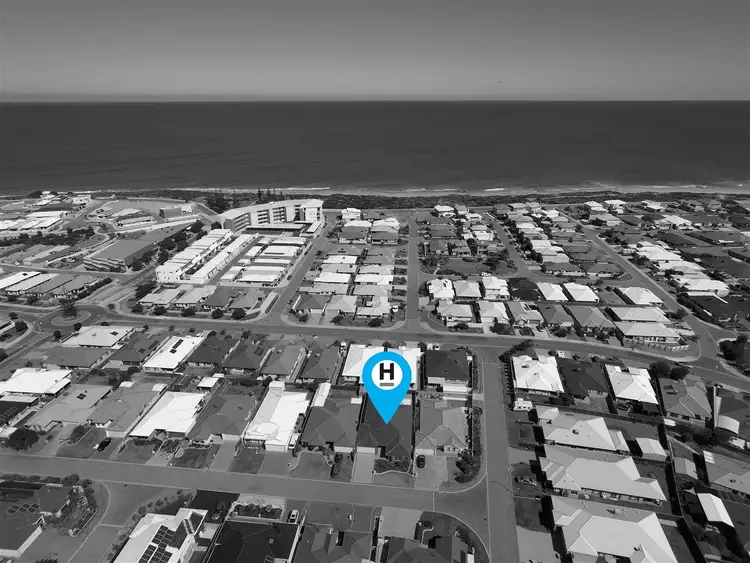 15 Alba Pass, Halls Head WA 6210