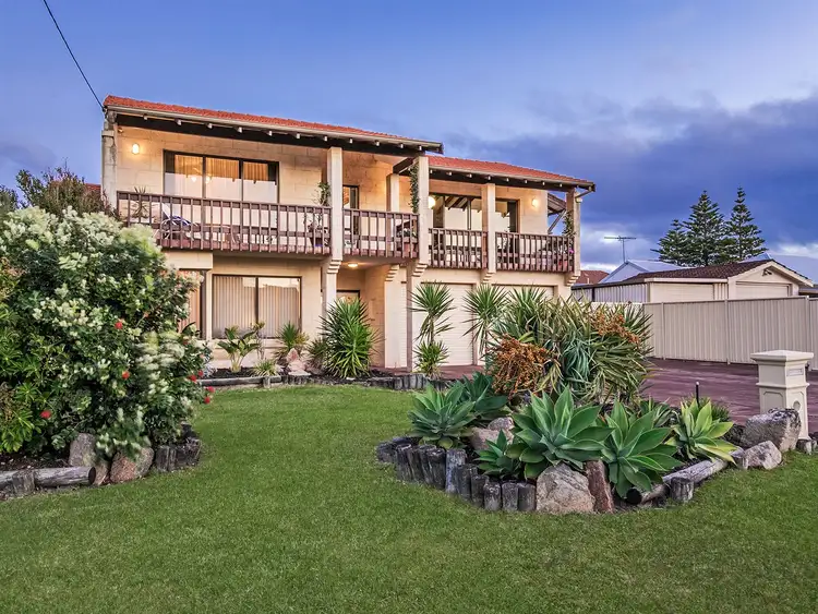 4 Ernest Street, Safety Bay WA 6169