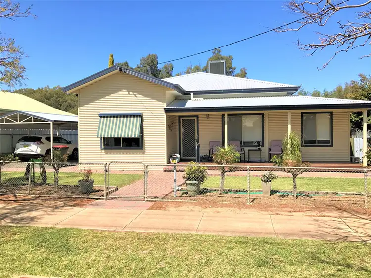 374 Leonard Street, Hay NSW 2711