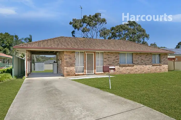 31 Greengate Road, St Helens Park NSW 2560
