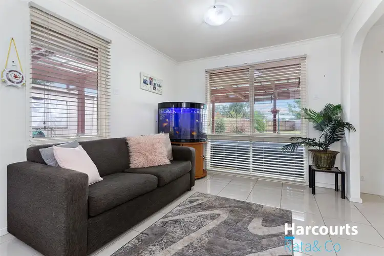 Fifth view of Homely house listing, 7 Canary Court, Mill Park VIC 3082