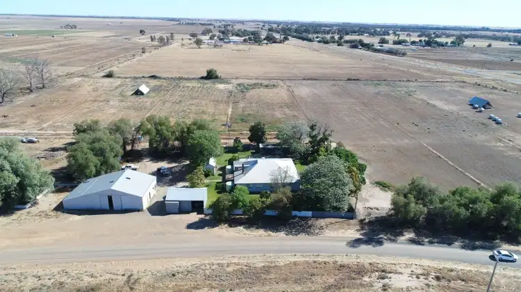 30 Headons Lane, Hay NSW 2711