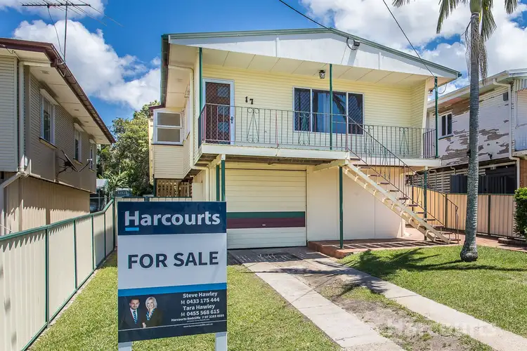 17 Knights Tce, Margate QLD 4019