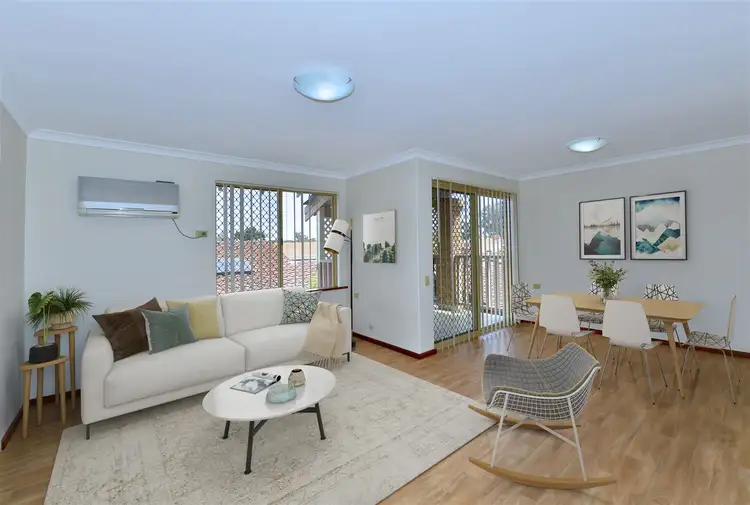 12/2 Hungerford Avenue, Halls Head WA 6210