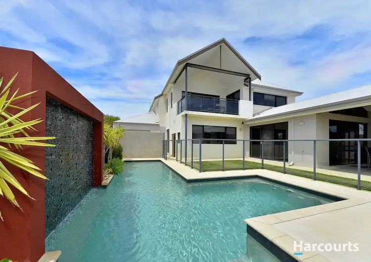 14 Seaview Place, Wannanup WA 6210