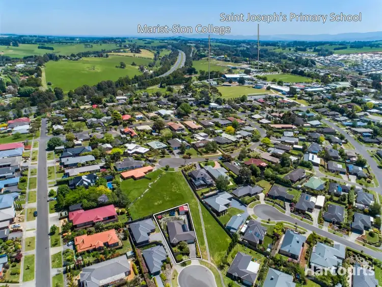Second view of Homely house listing, 6 Leichardt Court, Warragul VIC 3820