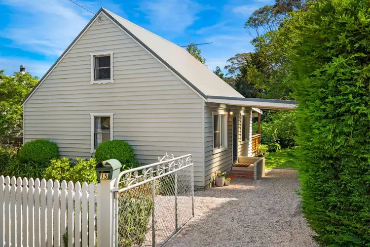 15 Ebury Street, Bundanoon NSW 2578