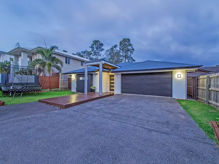 15 Feathertail Place, Gumdale QLD 4154