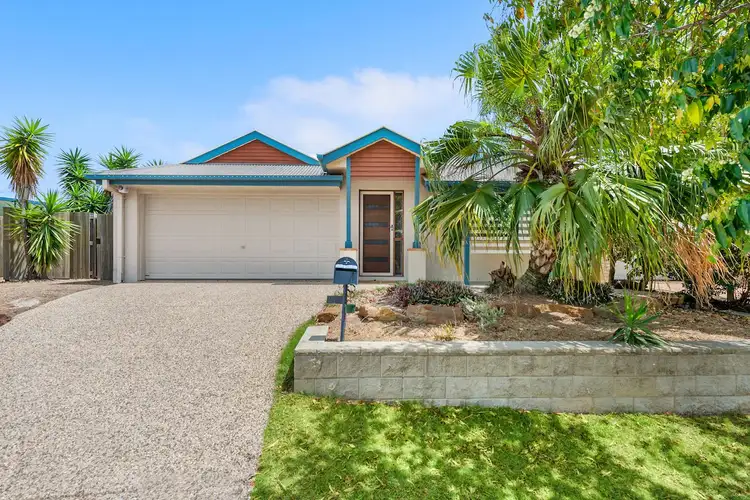 15 Cooksland Crescent, North Lakes QLD 4509