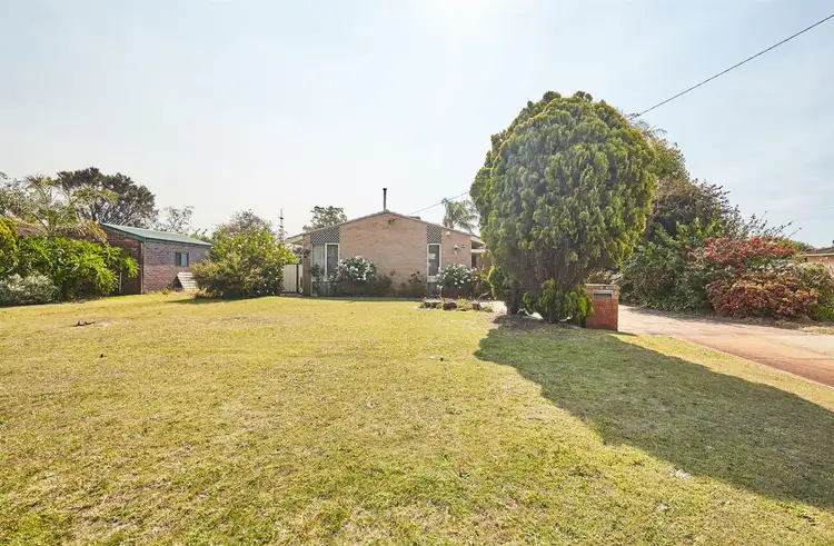 Second view of Homely house listing, 19 Zinnia Way, Willetton WA 6155