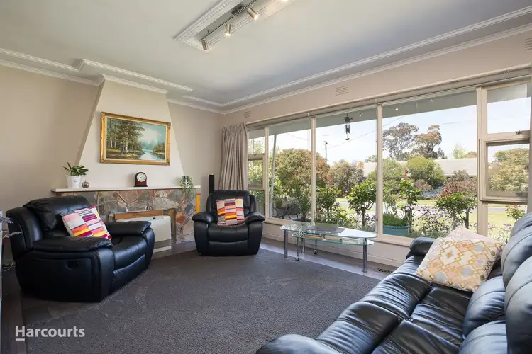 10 Heather Avenue, Mount Clear VIC 3350