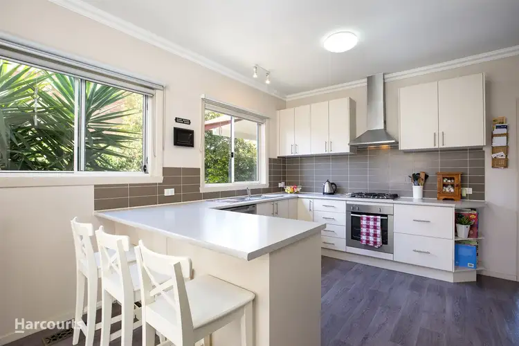 Fifth view of Homely house listing, 10 Heather Avenue, Mount Clear VIC 3350