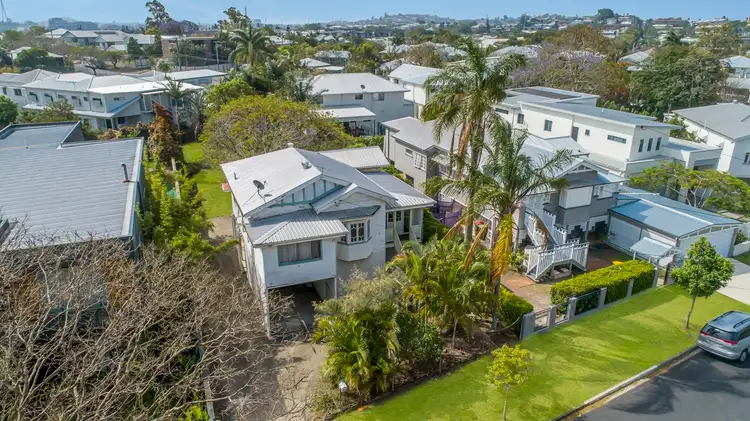 35 Katoomba Avenue, Hawthorne QLD 4171