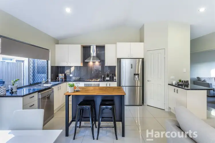 20 Chrysler Parade, North Lakes QLD 4509