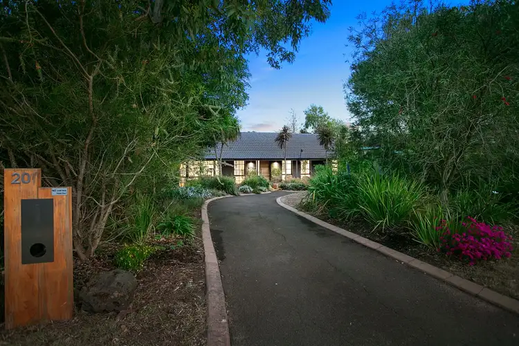 20 Burnell Street, Mount Eliza VIC 3930