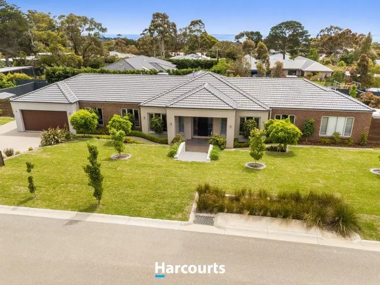 Second view of Homely house listing, 2 Quindi Court, Mount Eliza VIC 3930