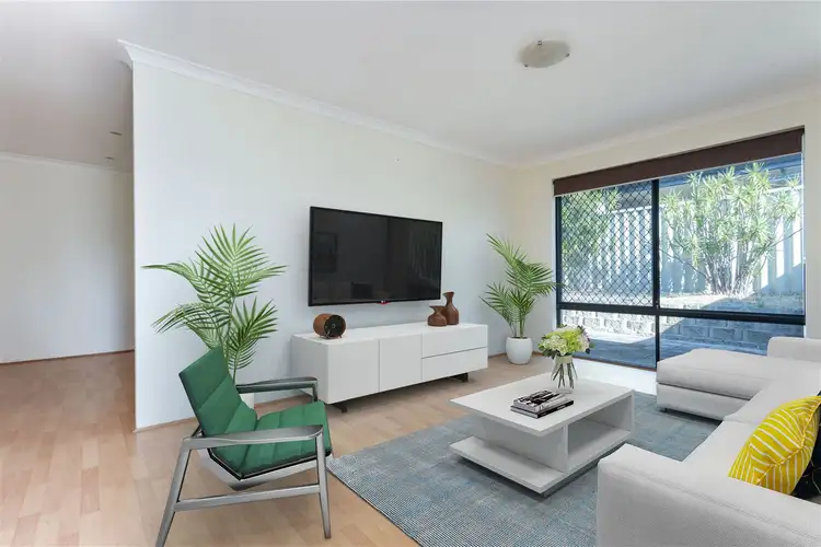 Second view of Homely house listing, 10 Moitch Mews, Beeliar WA 6164