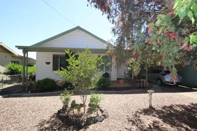 3 Renehan Street, Cootamundra NSW 2590