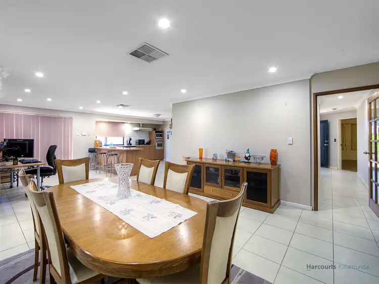 Sixth view of Homely house listing, 8 Mica Mews, Wattle Grove WA 6107