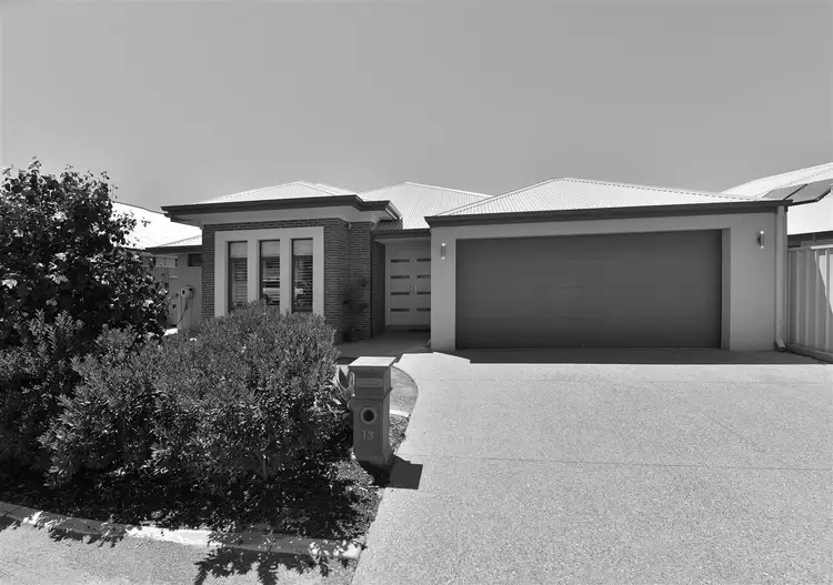 13 Arawatta Loop, Madora Bay WA 6210