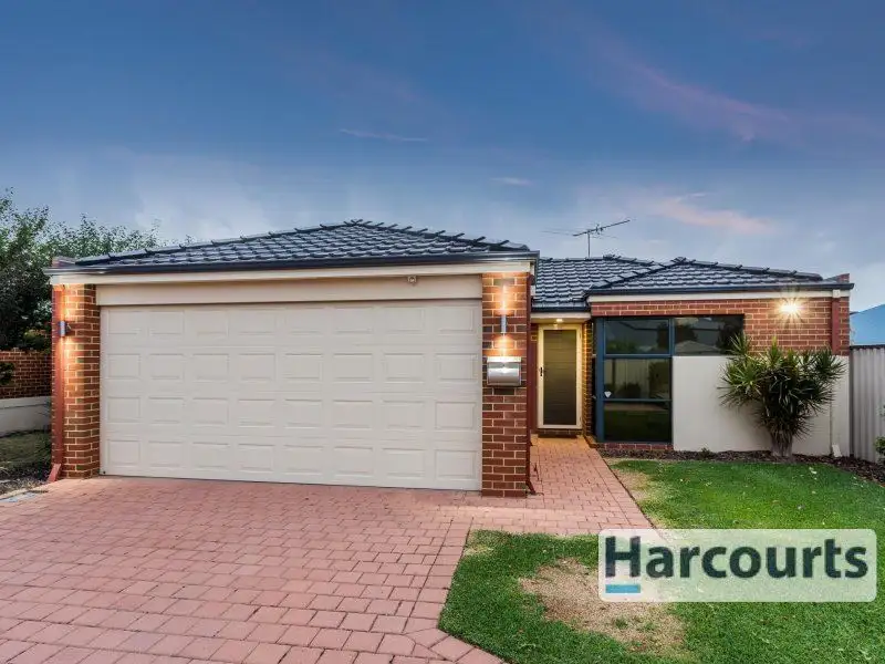 Main view of Homely house listing, 4/15 Araluen Bend, Aubin Grove WA 6164