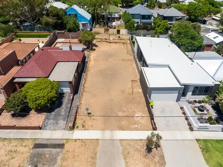 16 Ethelwyn Street, Hilton WA 6163