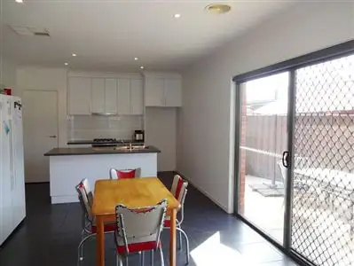 Second view of Homely unit listing, A/5 Gunn Court, Wangaratta VIC